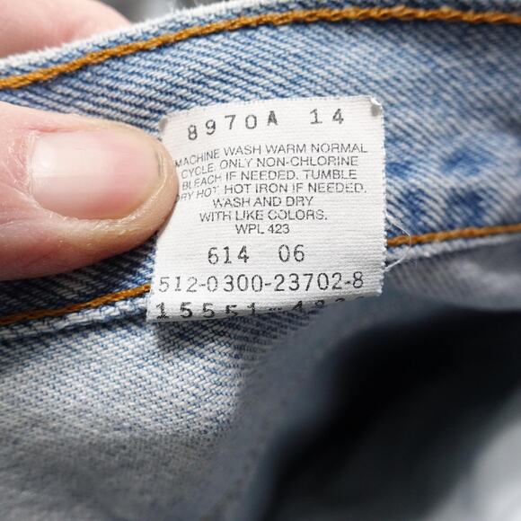 Vintage Levis 550 Jeans Womens 12 Light Wash Relaxed Fit Tapered Leg 31x30 - Picture 10 of 11